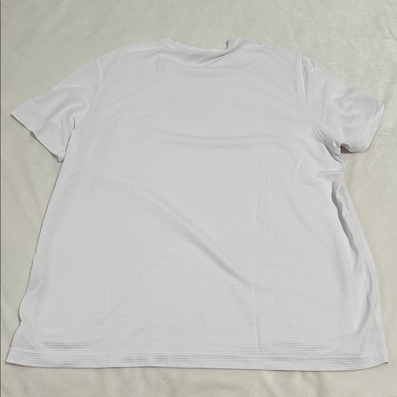 💕 Bugatchi Ribbed T-Shirt - Picture 2 of 4